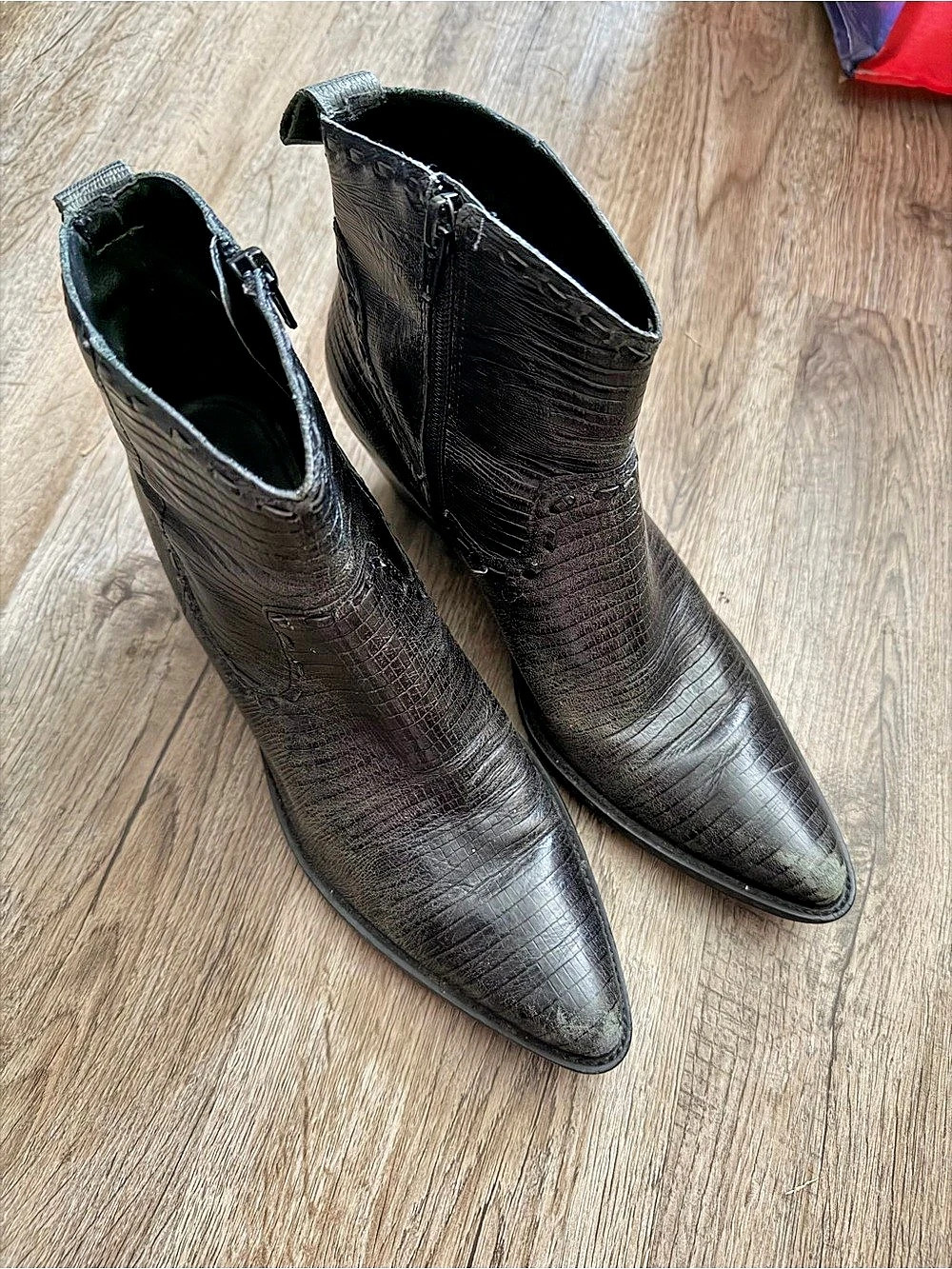 Vintage Black Pointed-Toe Ankle Boots